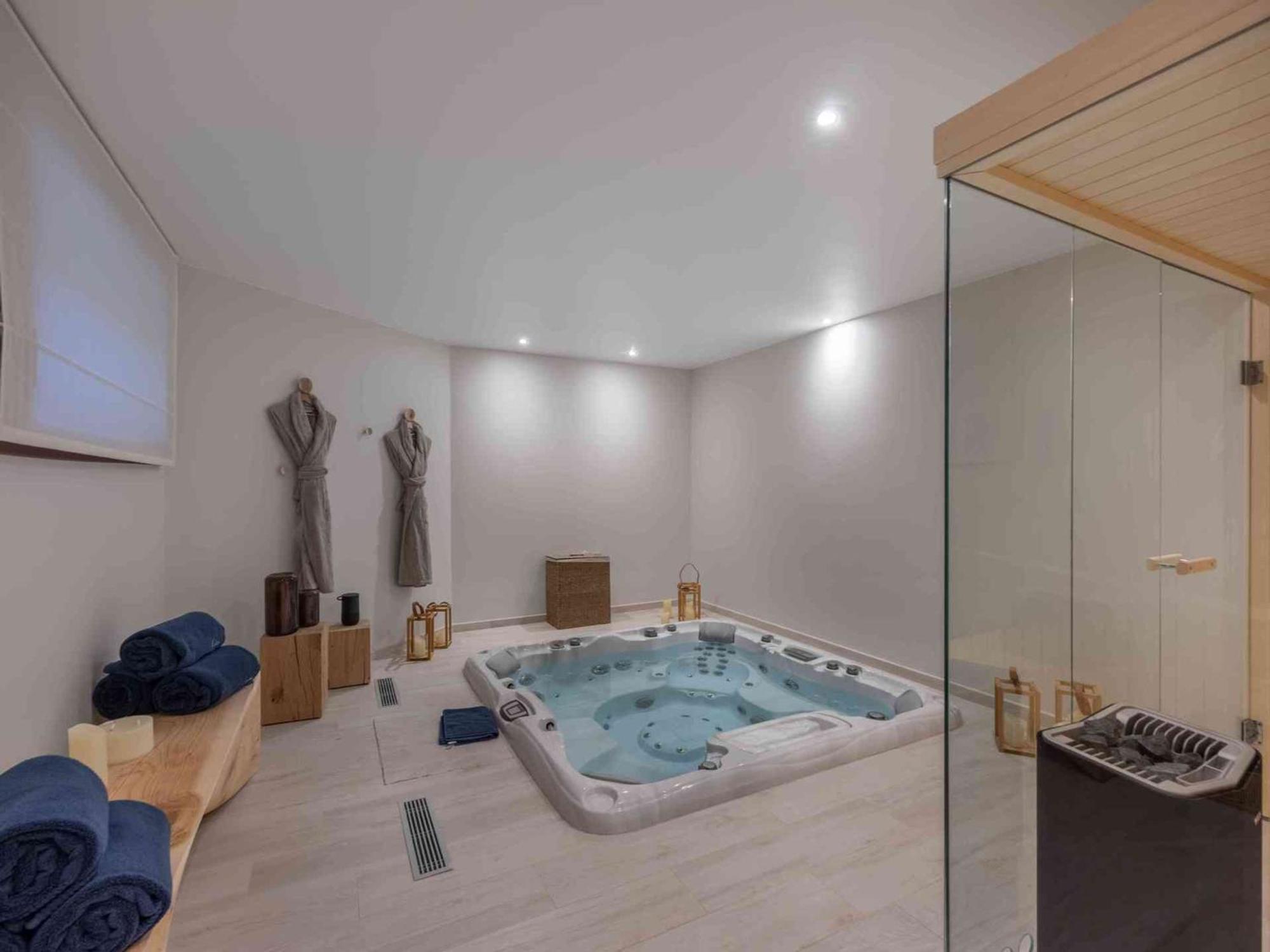 Вилла Chalet De Luxe Avec Sauna Et Jacuzzi, Proche Pistes Et Centre De Courchevel - Fr-1-563-142 Экстерьер фото